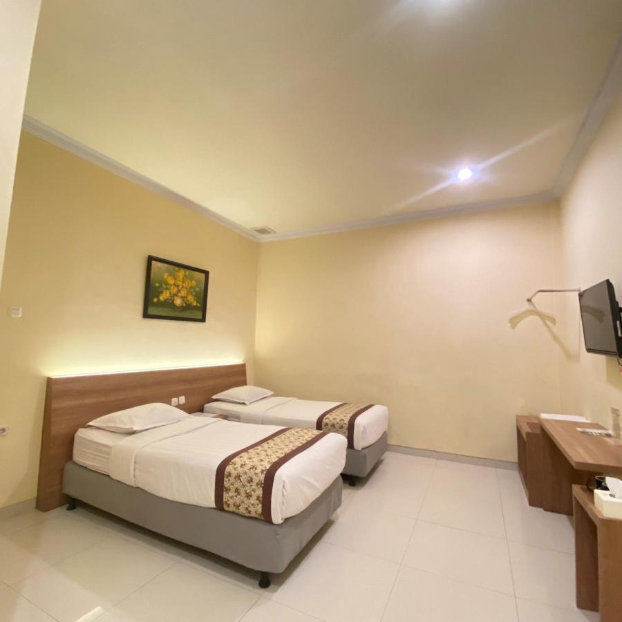 Riverstone Hotel & Cottage Batu  Kültér fotó
