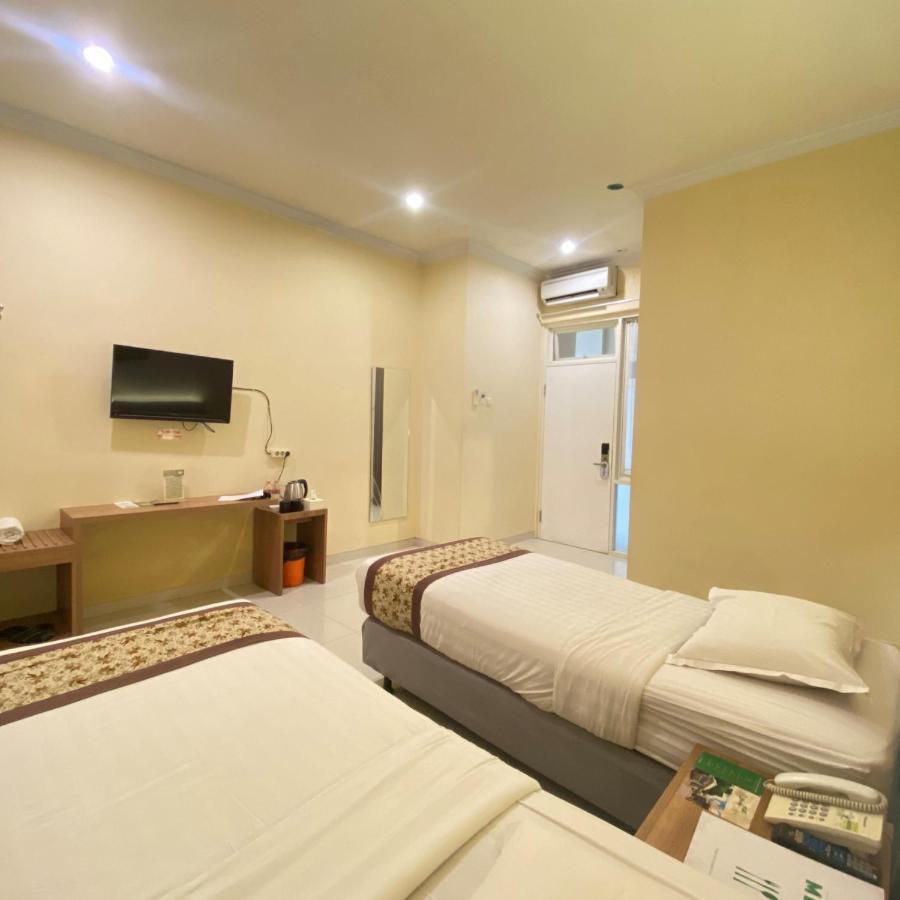 Riverstone Hotel & Cottage Batu  Kültér fotó