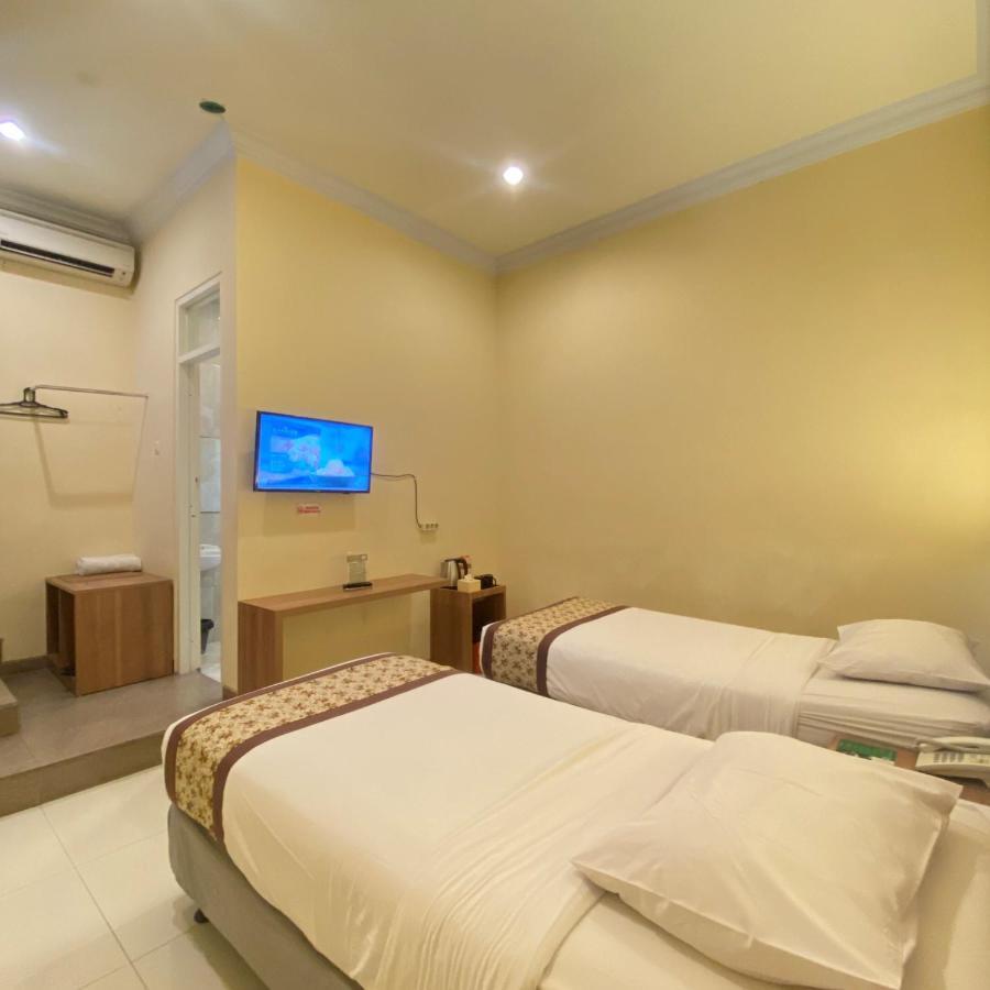 Riverstone Hotel & Cottage Batu  Kültér fotó