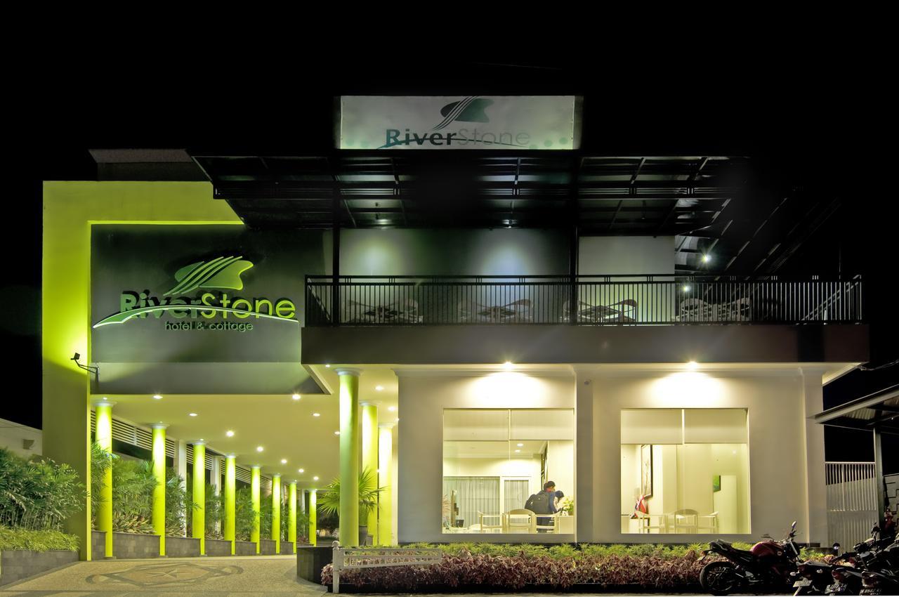 Riverstone Hotel & Cottage Batu  Kültér fotó