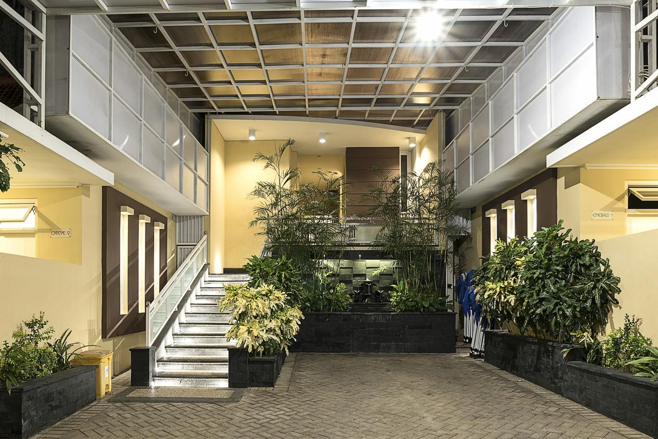 Riverstone Hotel & Cottage Batu  Kültér fotó